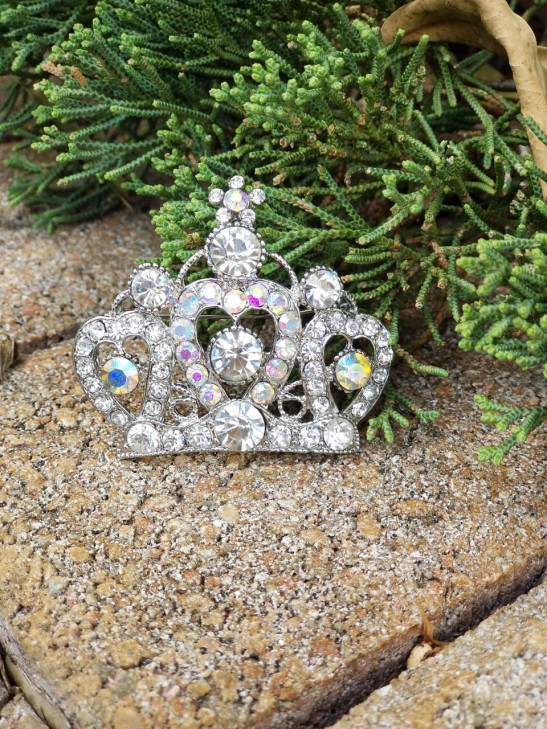 crested rhinestone crown brooch