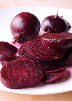 Fresh Beets sold by pound
