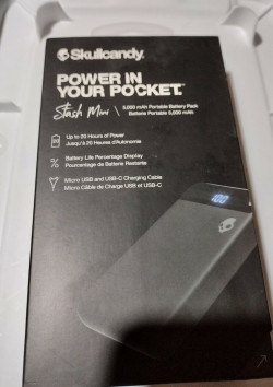New Skull Candy Stash Mini 5,000 MAh Portable Power Pack 20 Hr USB & USB-C